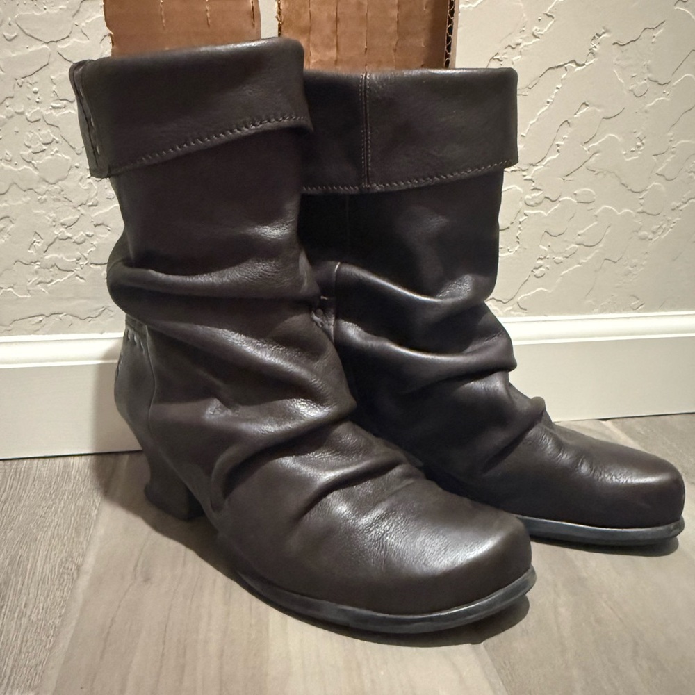 John Fluevog Thanks Wicked slouchy brown heeled boots